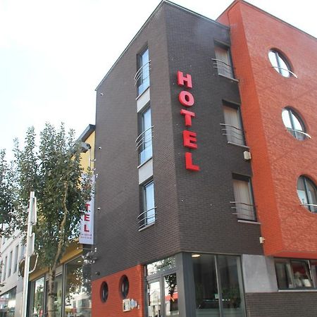 Hotel La Louve La Louvière Exteriör bild